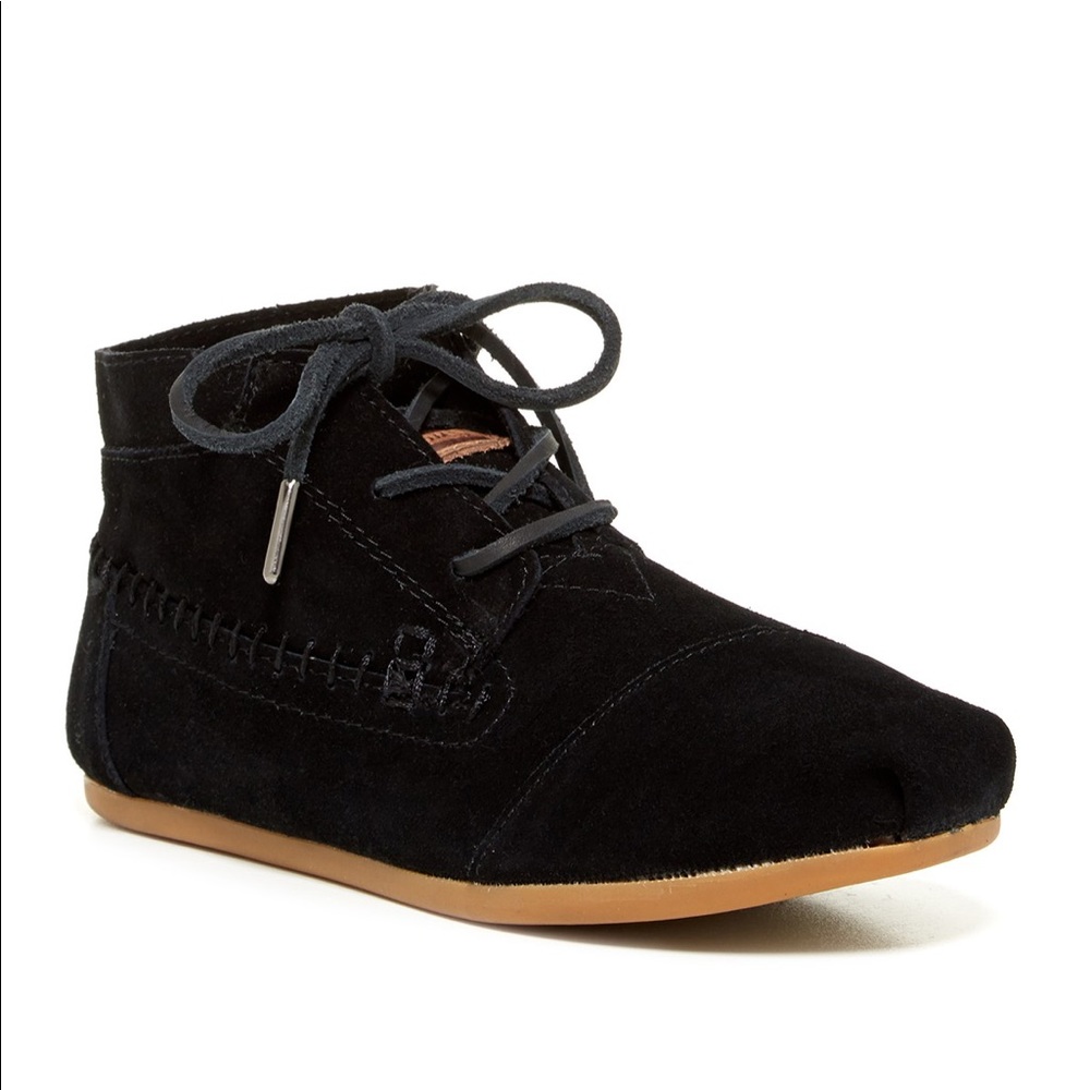 Toms black lace up booties size 10